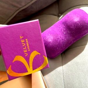 Velvet sunglasses case /box